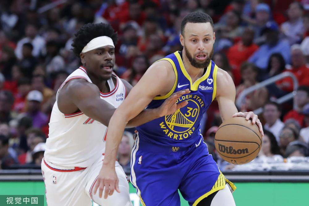 赛场的讨论 赛场的讨论