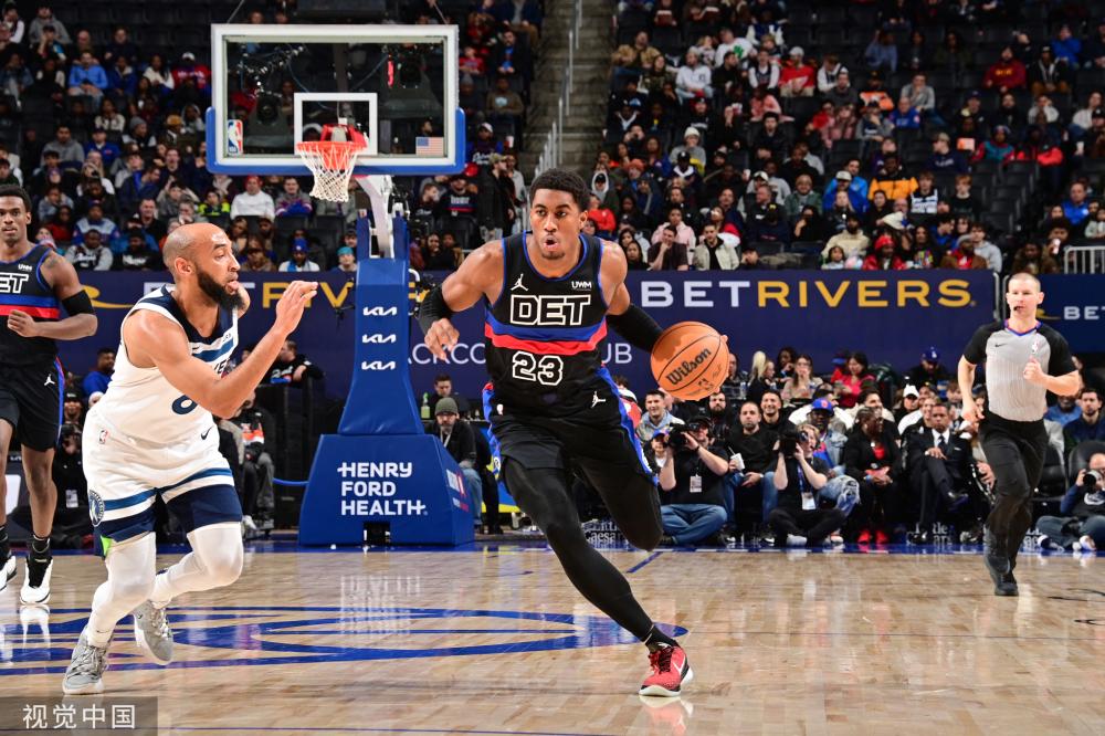 足球新星如 足球新星如