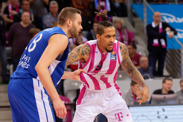 通过不断反 通过不断反