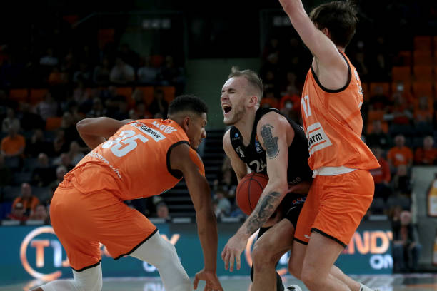 手阻挡来球 手阻挡来球