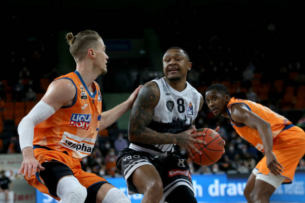 区的一家体 区的一家体